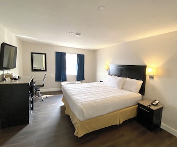 Suite, 1 King Bed, Non Smoking