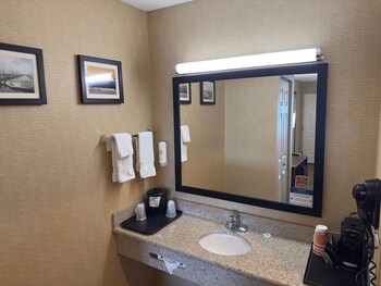 Room, 2 Queen Beds, Non Smoking (Upgrade)