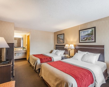 Room, 2 Queen Beds, Non Smoking (Upgrade)