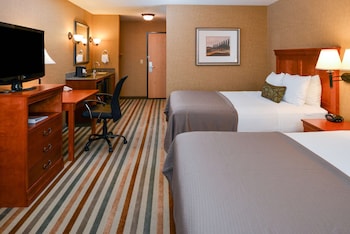 Business Room, 2 Queen Beds, Non Smoking, Refrigerator & Microwave