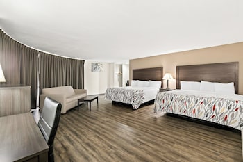 Suite, Non Smoking (2 King Beds)