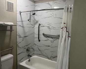 Deluxe Room, 2 Queen Beds, Accessible, Non Smoking