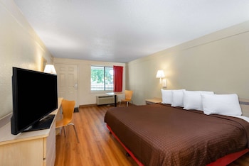 Standard Room, 1 King Bed, Accessible, Non Smoking (mobility)
