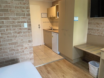 Executive Queen Room (Pet Friendly)