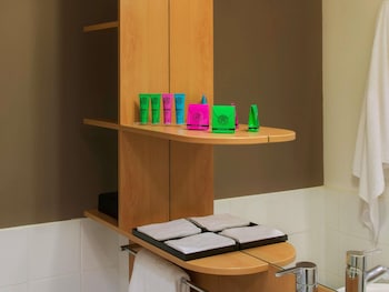Superior Room, 2 Twin Beds, (Darling Harbor Facing)