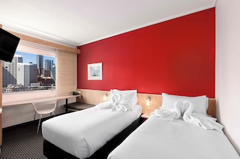 Superior Room, 2 Twin Beds, (Darling Harbor Facing)