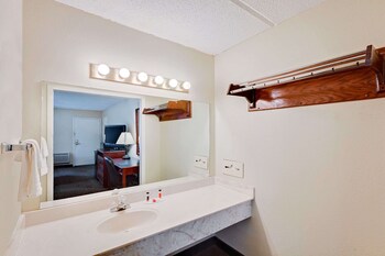 Studio Suite, 1 King Bed, Non Smoking