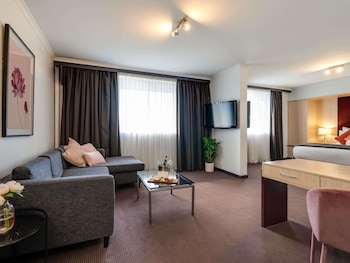 Deluxe Suite, 1 King Bed