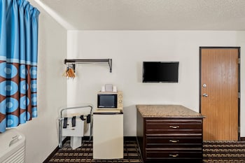 Standard Room, 1 Queen Bed, Non Smoking
