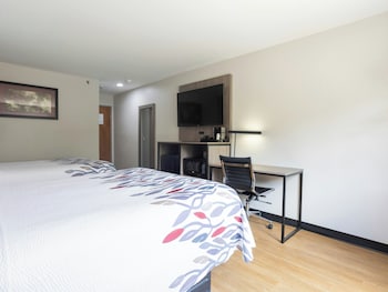Deluxe Room, 2 Double Beds, Accessible (Smoke Free)