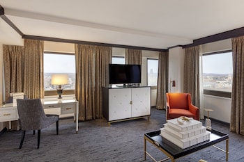 Suite, 1 Bedroom (1 King Bed)