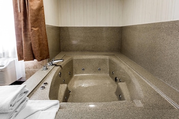 Deluxe Room, 1 King Bed, In-Room Jetted Tub, Non Smoking