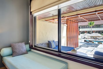 Deluxe Room, 1 King Bed, Pool Access (Garden Wing Separated from the beach by a road)