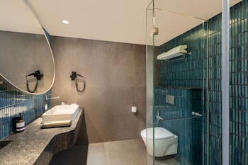 Privilege, Twin Room, 2 Twin Beds, City View