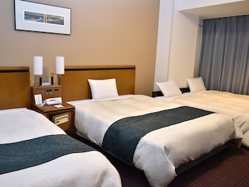 Deluxe Quadruple Room, Non Smoking, Corner