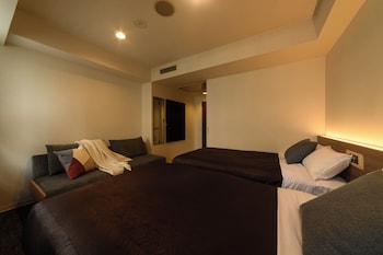 Standard Twin Room, Smoking