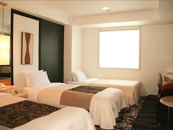 Moderate Triple Room - Smoking