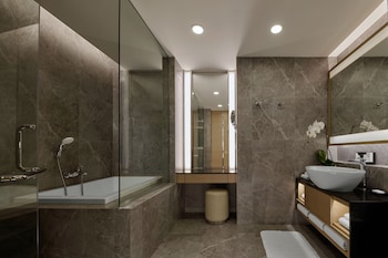 Superior Room, 1 King Bed