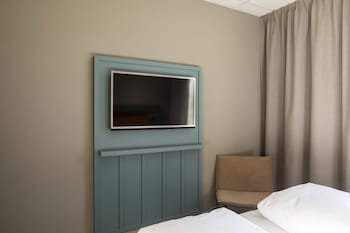 Double Room (Compact)