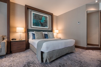 Classic Room, 1 Queen Bed (High Floor)