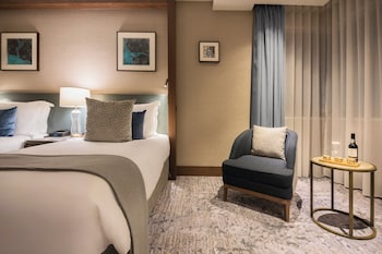 Classic Room, 2 Twin Beds, City View