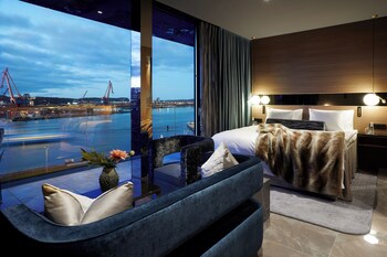 Penthouse - min. age 25+