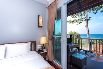 Coral Seaview Studio