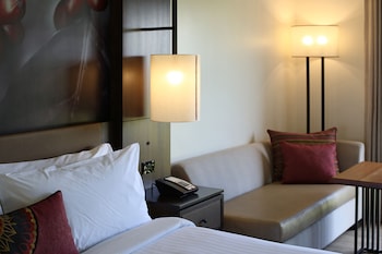 Room, 1 King Bed (Mountain View)