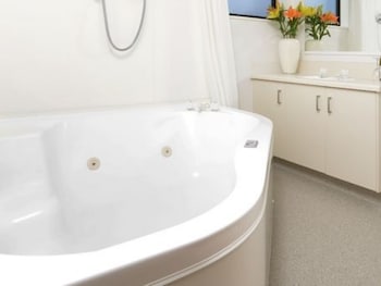 One Bedroom Spa Suite