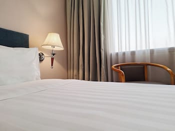 Deluxe Room, 1 Double or 2 Twin Beds