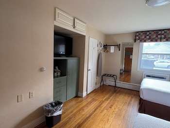 Economy Double Room, 2 Double Beds, Annex Building