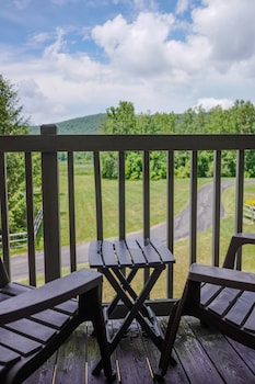 Deluxe Room, Fireplace, Mountain View