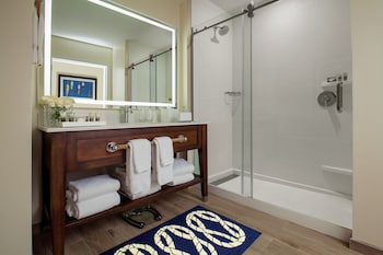 Premium Room, 1 King Bed