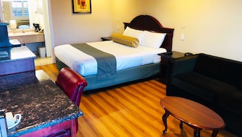 Standard Room, 1 King Bed, Non Smoking