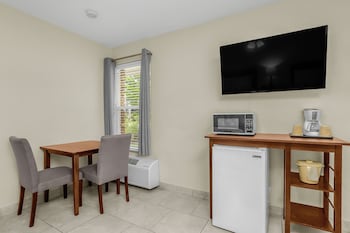 Standard Room, 2 Double Beds