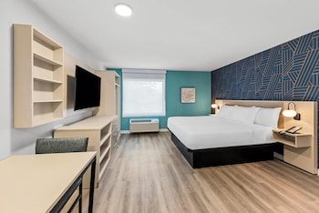 Suite, 1 King Bed, Non Smoking