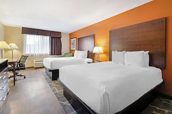 Standard Room, 2 Queen Beds, Accessible, Non Smoking (Interior)