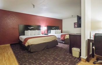 Suite, Smoking (2 King Beds)