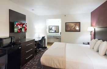 Deluxe Room, 1 Queen Bed, Accessible, Non Smoking