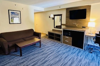 Suite, Multiple Beds, Accessible, Non Smoking (Efficiency, Upgrade)