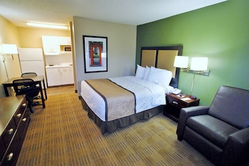 Room, 1 Queen Bed, Non Smoking, Kitchen