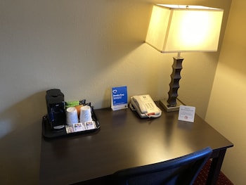 Room, 2 Queen Beds, Accessible, Non Smoking