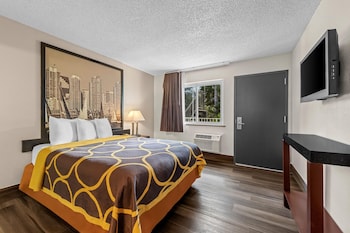 Basic Room, 1 Queen Bed, Accessible, Non Smoking (Mobility/Hearing)