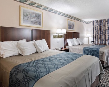 Room, 2 Queen Beds, Smoking