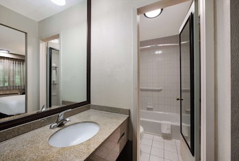 Standard Room, 1 Double Bed, Non Smoking, Refrigerator