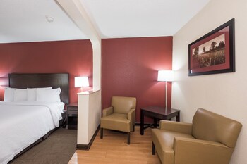 Superior Room, 1 King Bed, Accessible (Smoke Free)