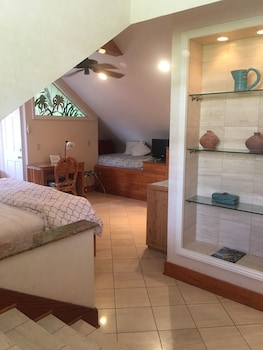 Tropical Suite