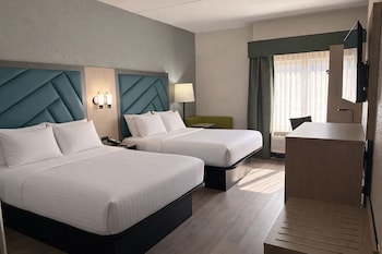 Standard Room, 2 Queen Beds, Non Smoking, Microwave