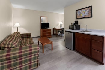 Suite, 2 Queen Beds, Non Smoking (No Pets)