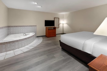 Suite, 1 King Bed, Non Smoking (No Pets)
